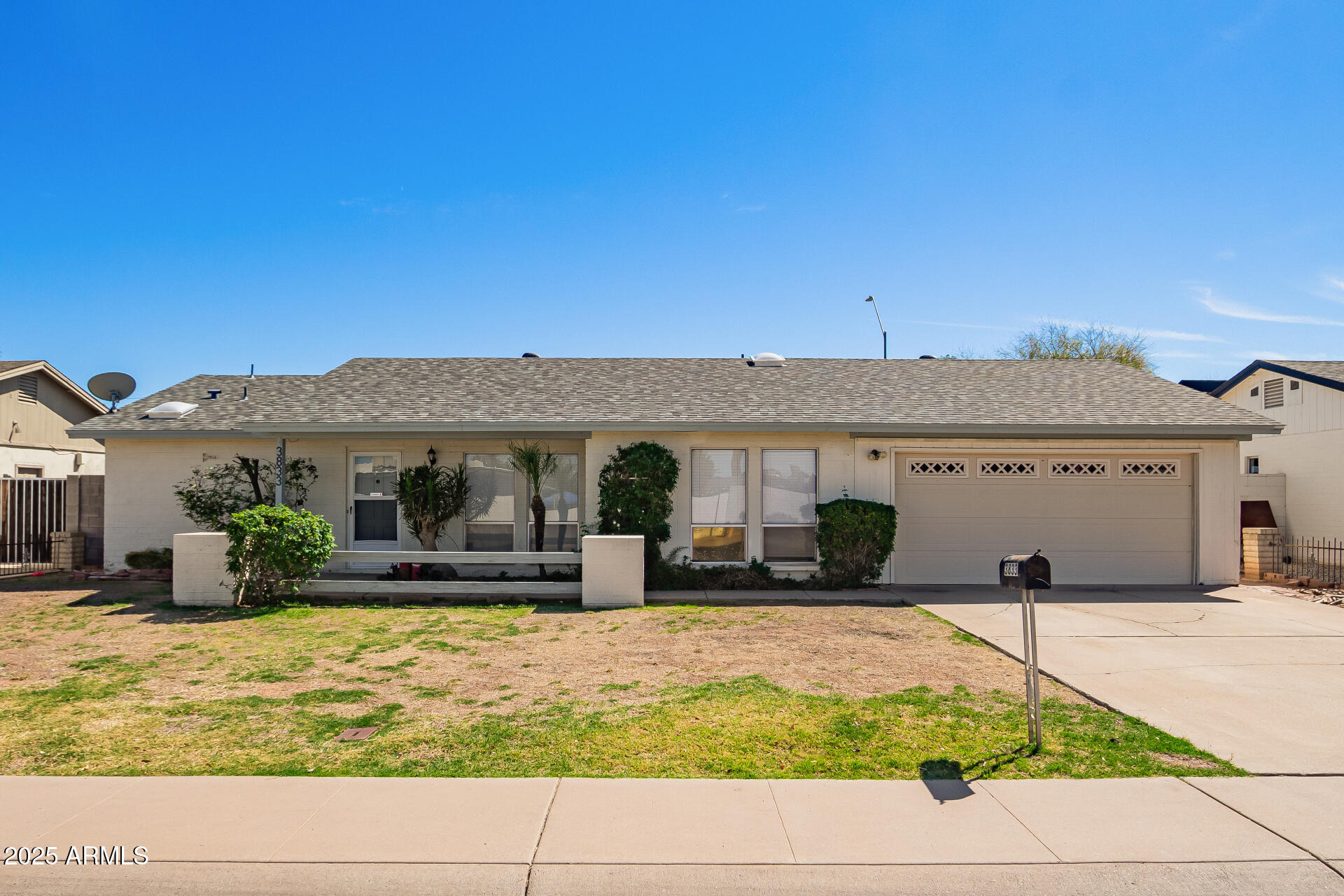 3833 East Wethersfield Road Phoenix, AZ 85032 - Photo 2 of 32 02 - Wethersfield
