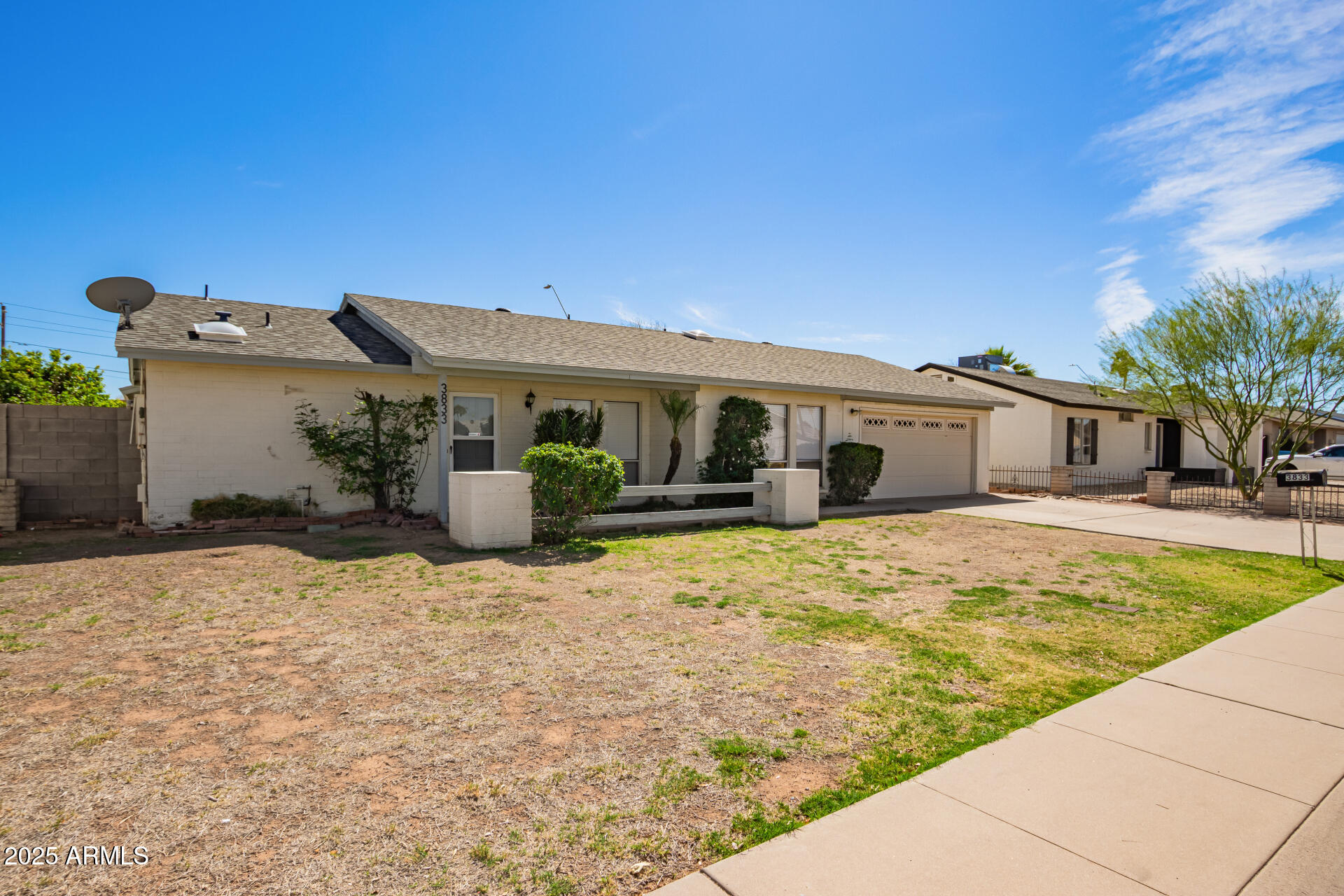 3833 East Wethersfield Road Phoenix, AZ 85032 - Photo 3 of 32 03 - Wethersfield