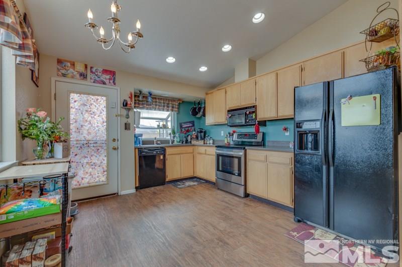 7510 Devonshire Lane Reno, NV 89511 - Photo 8 of 18 Photo 8