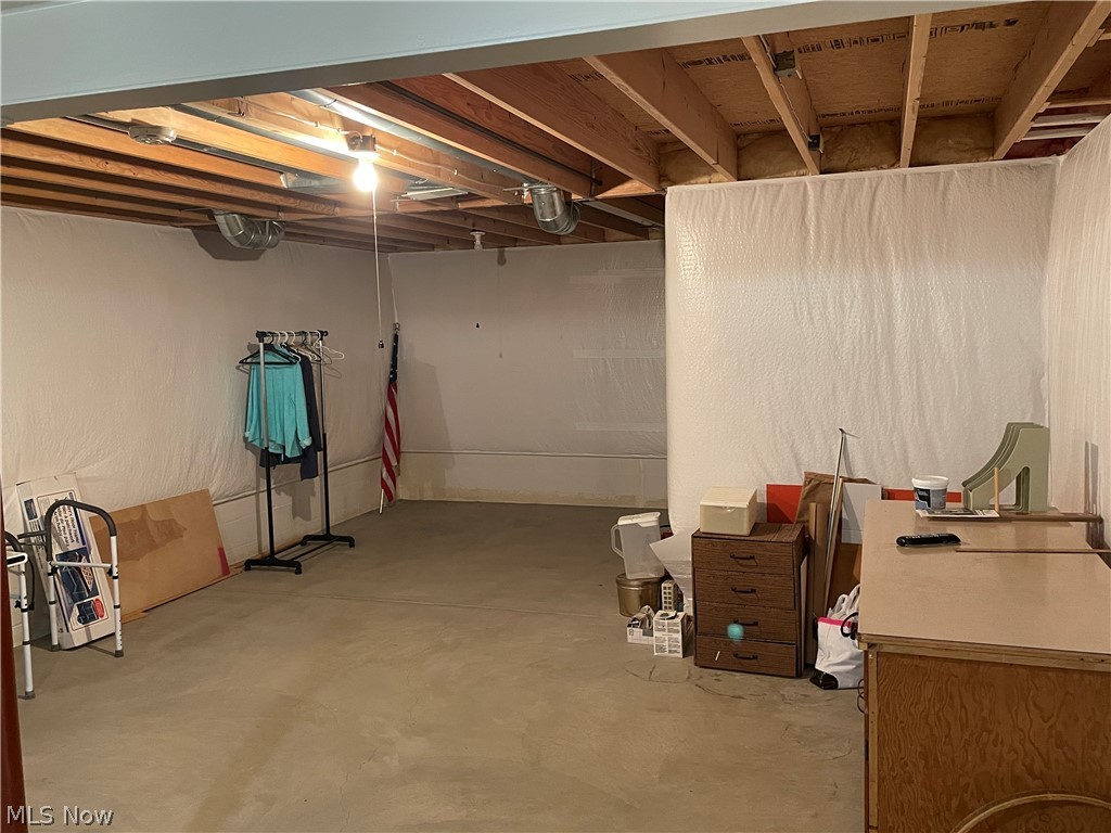 185 Mathews Road Youngstown, OH 44512 - Photo 22 of 29 View of basement