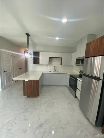 $1,050 | 904 Hidden Hills St Mission, Unit 1, Mission, TX 78572