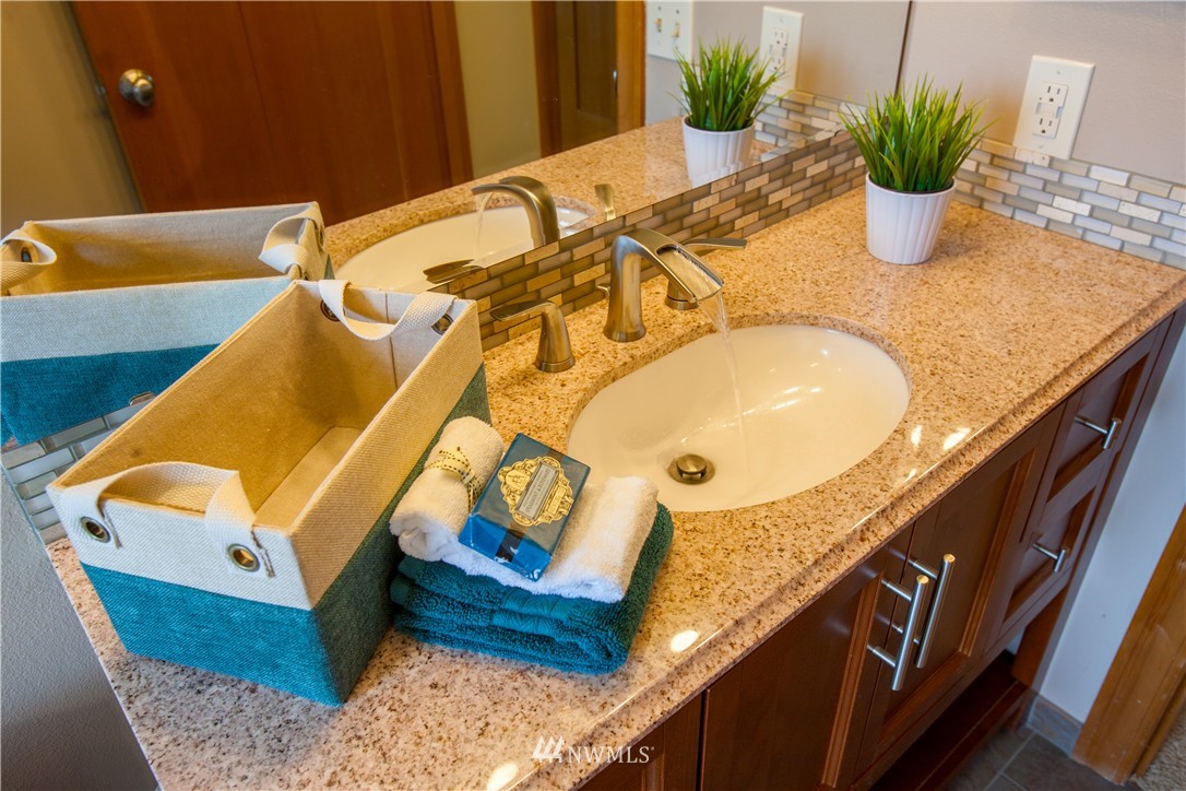 219 237th Place Southwest Bothell, WA 98021 - Photo 16 of 20