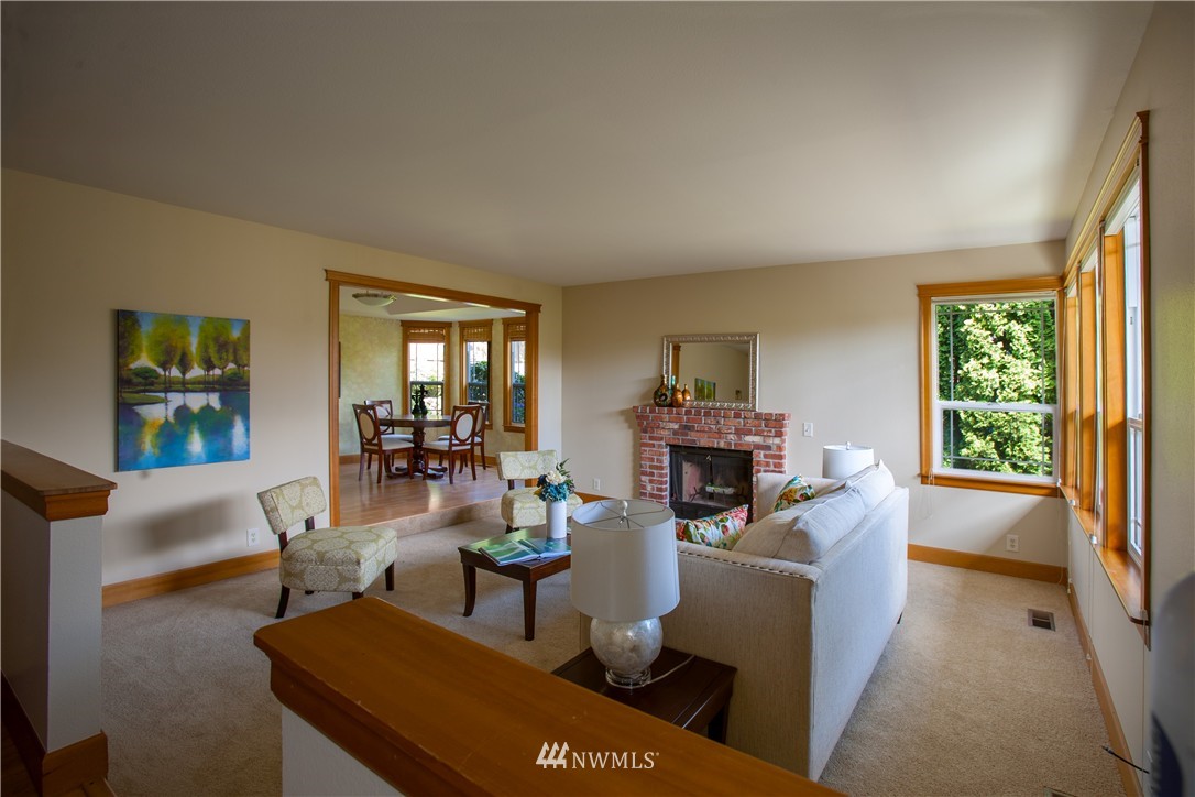 219 237th Place Southwest Bothell, WA 98021 - Photo 3 of 20