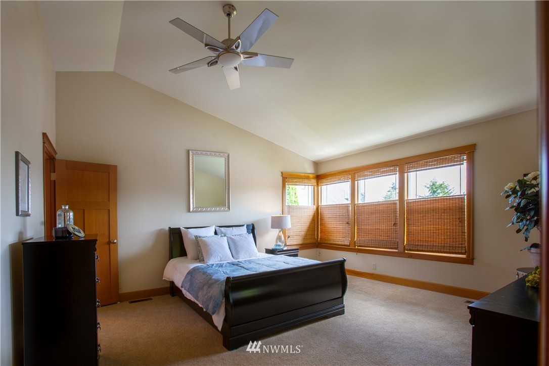 219 237th Place Southwest Bothell, WA 98021 - Photo 9 of 20
