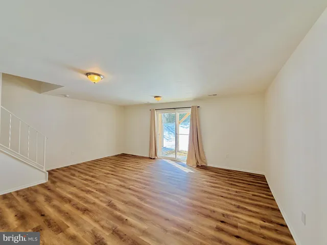 $3,000 | 6160 Majors Lane, Columbia, MD 21045