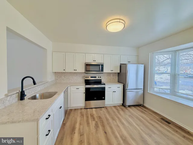 $3,000 | 6160 Majors Lane, Columbia, MD 21045