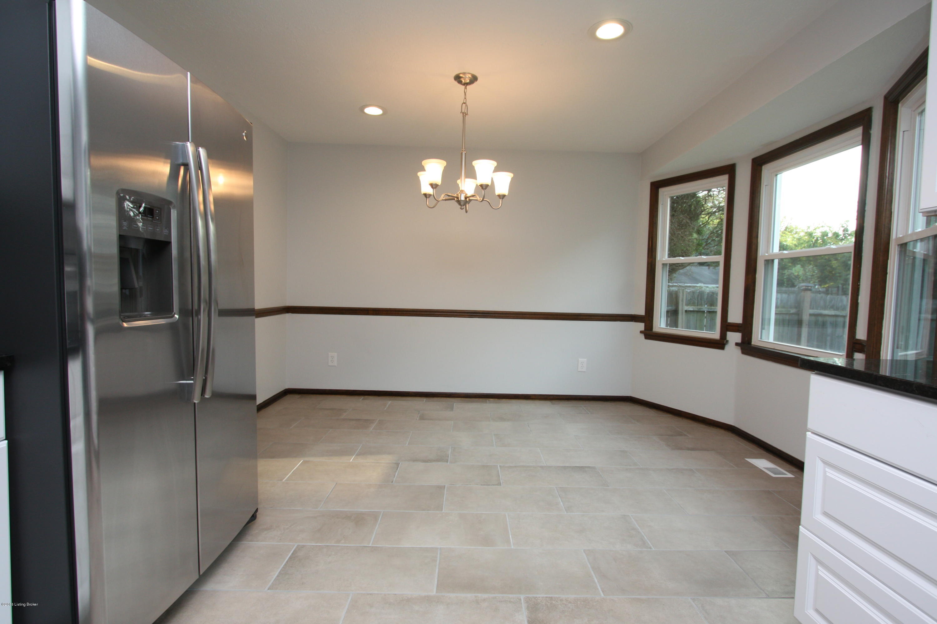 3712 Longview Road Jeffersontown, KY 40299 - Photo 20 of 35 kitchen13