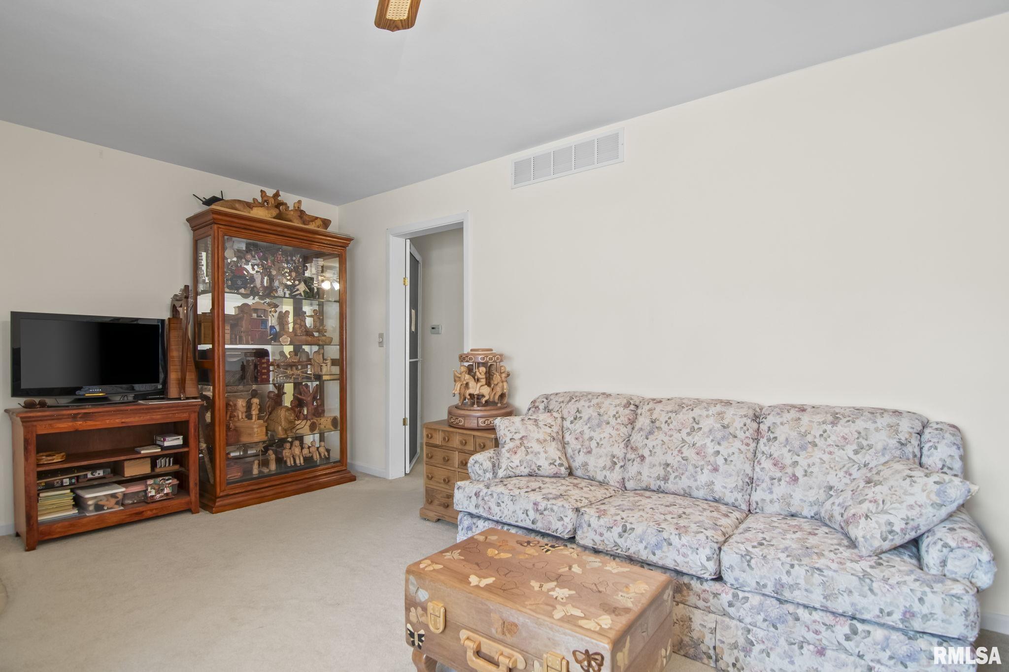 28 Longbow Lane Springfield, IL 62704 - Photo 7 of 33