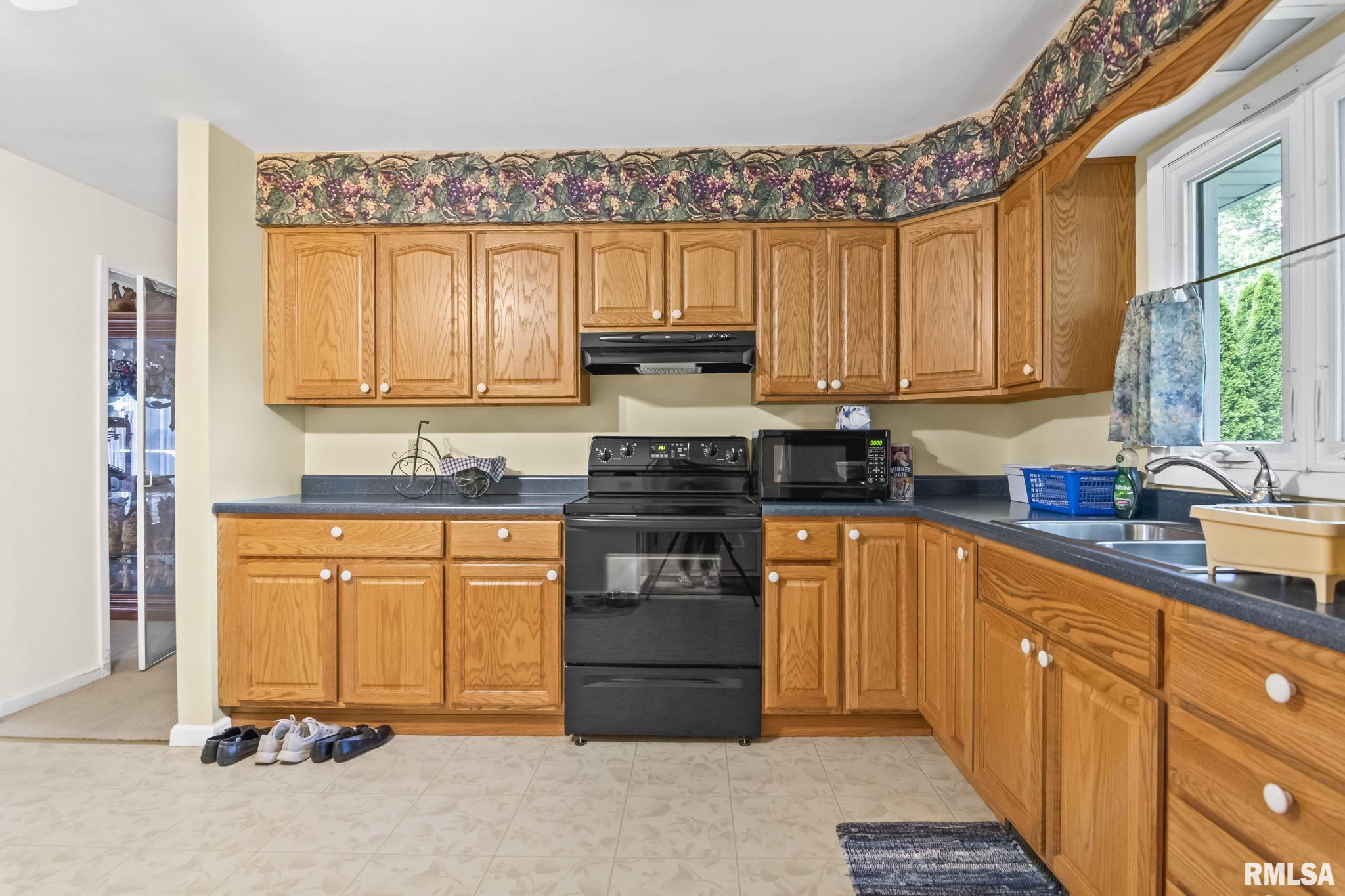 28 Longbow Lane Springfield, IL 62704 - Photo 9 of 33