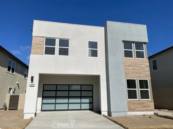 $7,500 | 130 Sierra Madre, Lake Forest, CA 92630
