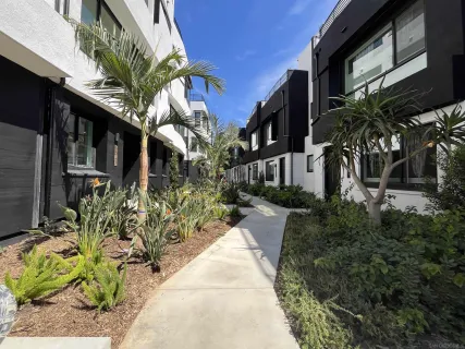 $1,169,995 | 3868 North Riley Lane, Los Angeles, CA 90065