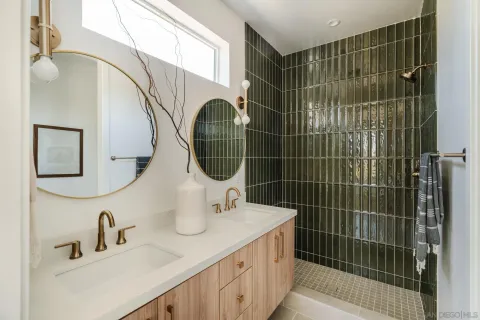 $1,189,995 | 3868 North Riley Lane, Los Angeles, CA 90065