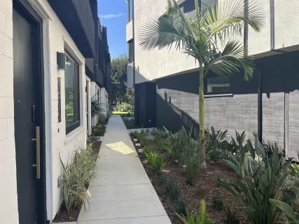 $1,169,995 | 3868 North Riley Lane, Los Angeles, CA 90065