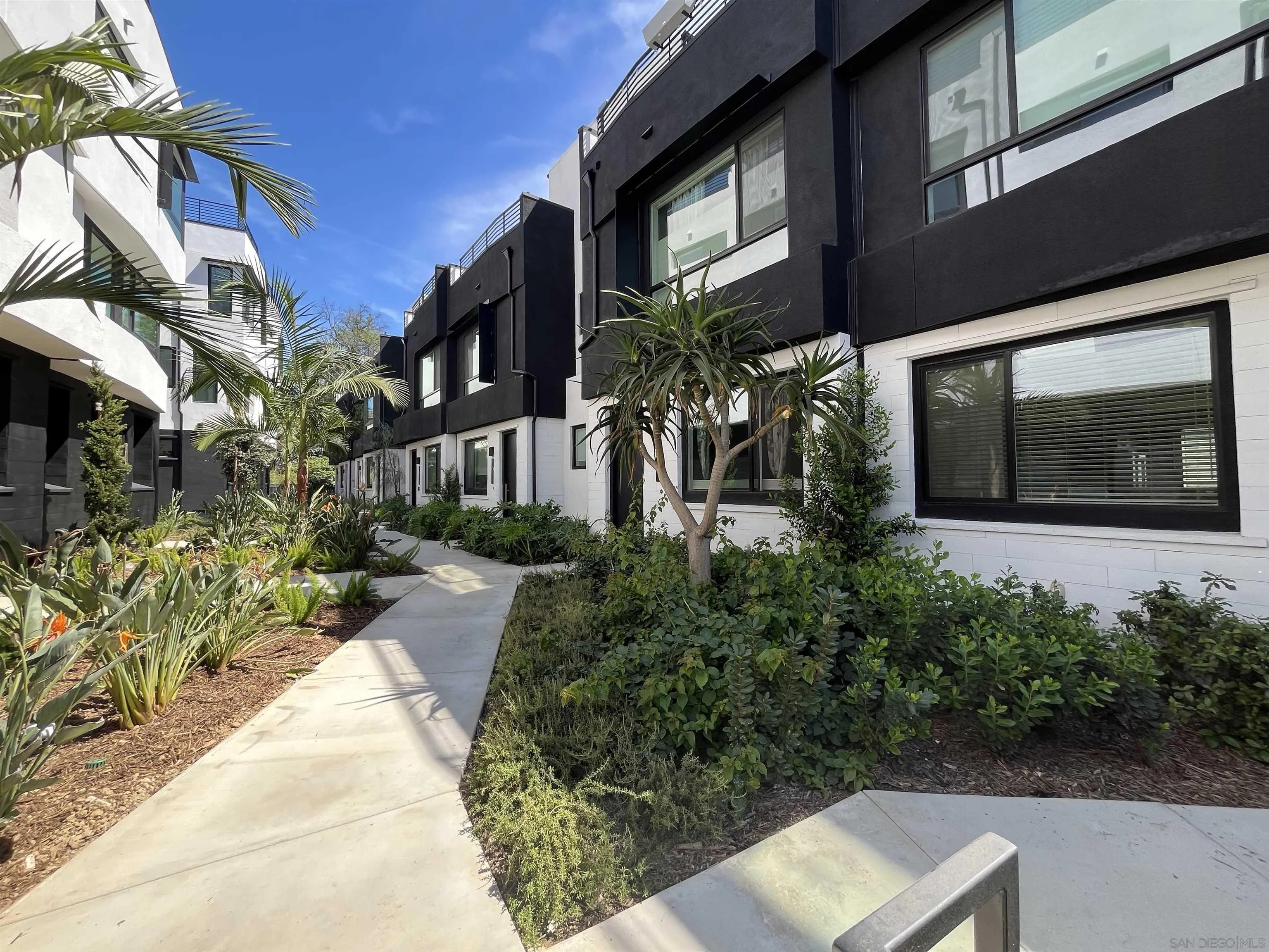 3868 North Riley Lane Los Angeles, CA 90065 - Photo 27 of 28