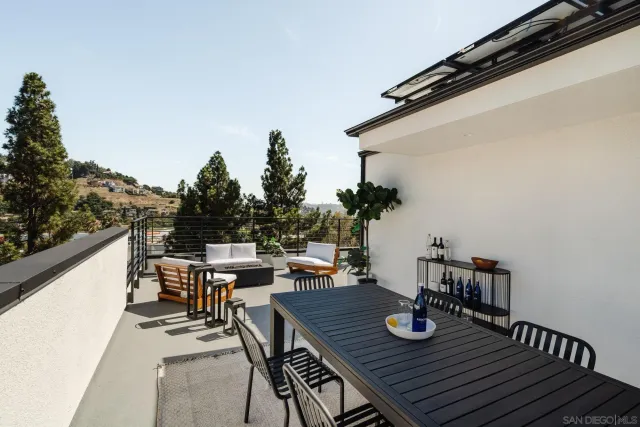 $1,189,995 | 3868 North Riley Lane, Los Angeles, CA 90065