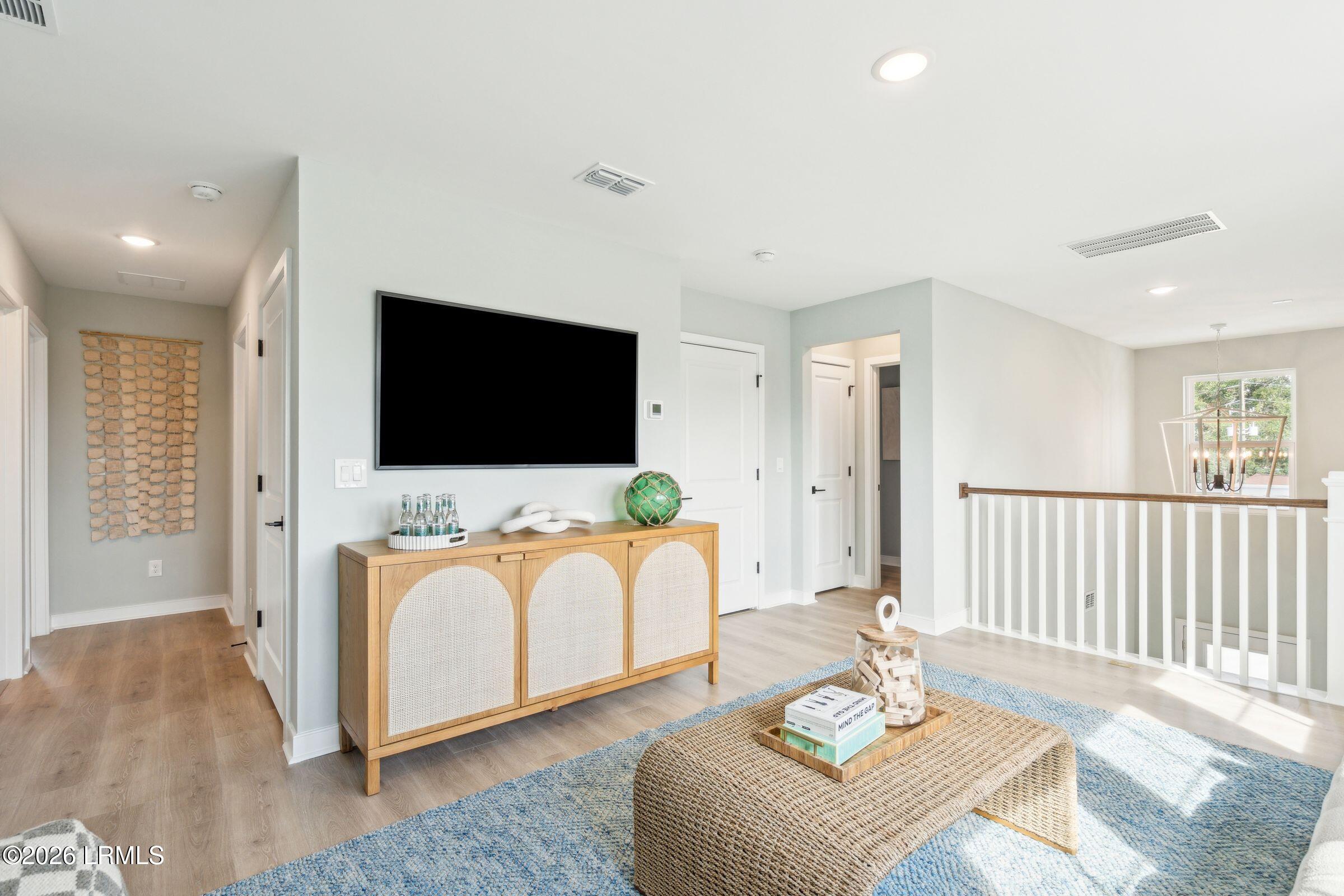 160 Secession Drive Beaufort, SC 29907 - Photo 16 of 34 36MiddleIslandSt-KeenEyeMarketing-040