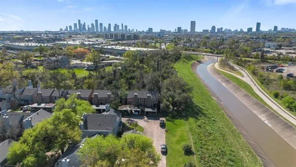 $2,900 | 768 Worthshire Street, Houston, TX 77008