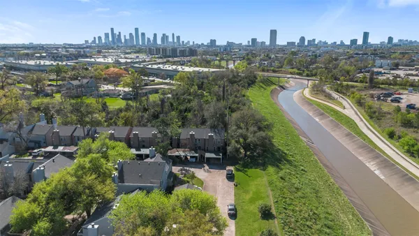 $2,900 | 768 Worthshire Street, Houston, TX 77008