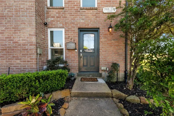 $2,900 | 768 Worthshire Street, Houston, TX 77008