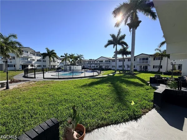 $985 | 3706 Broadway, Unit 5, Fort Myers, FL 33901