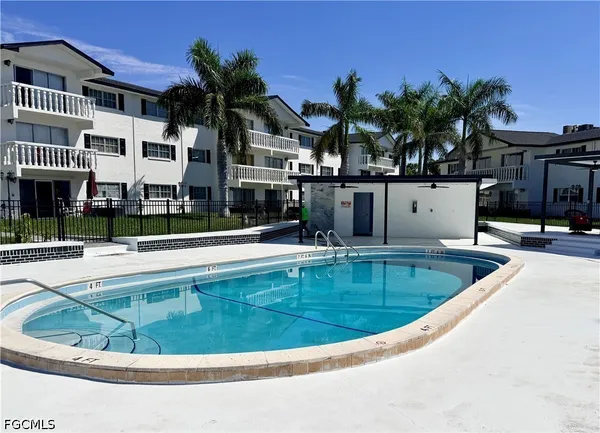 $985 | 3706 Broadway, Unit 5, Fort Myers, FL 33901