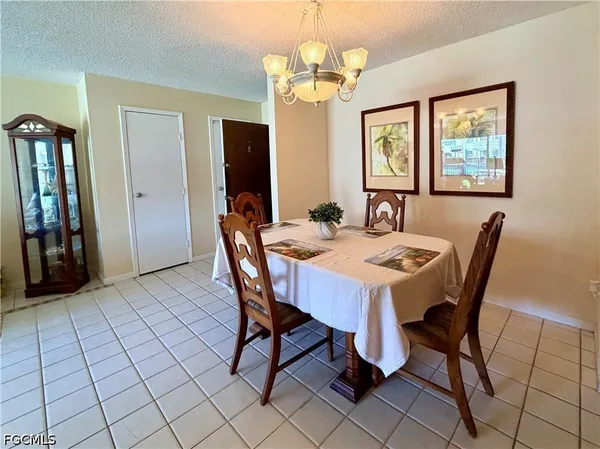 $985 | 3706 Broadway, Unit 5, Fort Myers, FL 33901