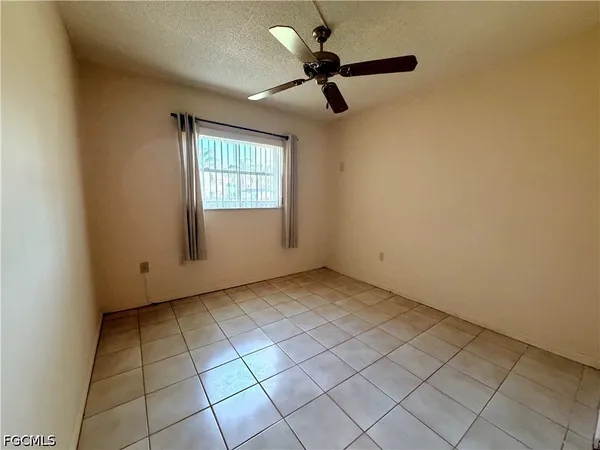 $985 | 3706 Broadway, Unit 5, Fort Myers, FL 33901