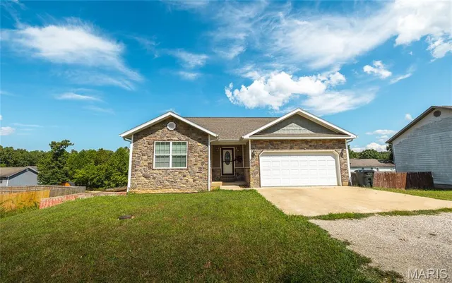 $245,000 | 20966 Hideaway Lane, St. Robert, MO 65584