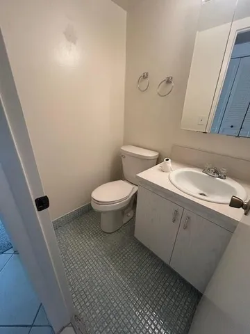 $1,575 | 2009 Cornwall East, Unit 2009, Boca Raton, FL 33434