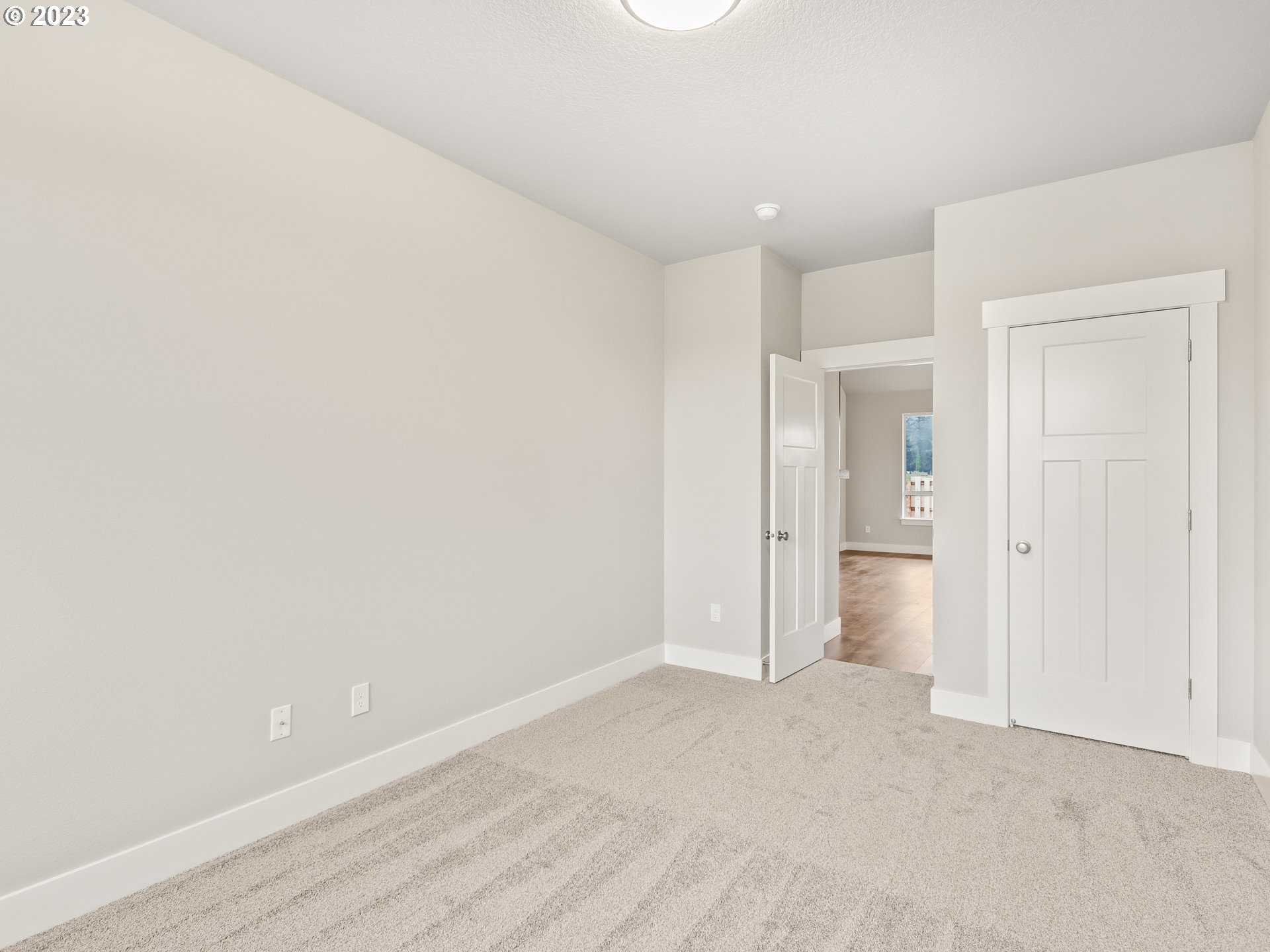 652 Northeast Pinebreak Drive Estacada, OR 97023 - Photo 25 of 40 a view of an empty room