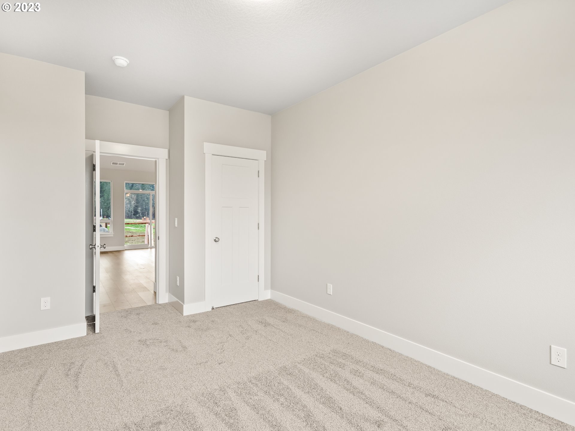 652 Northeast Pinebreak Drive Estacada, OR 97023 - Photo 26 of 40 a view of an empty room