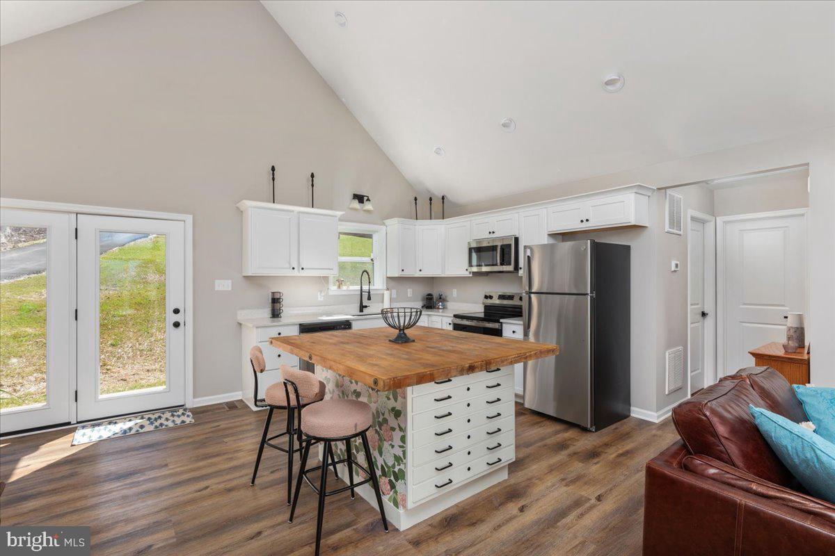 347 Riley Court Front Royal, VA 22630 - Photo 11 of 42 Individually designed island