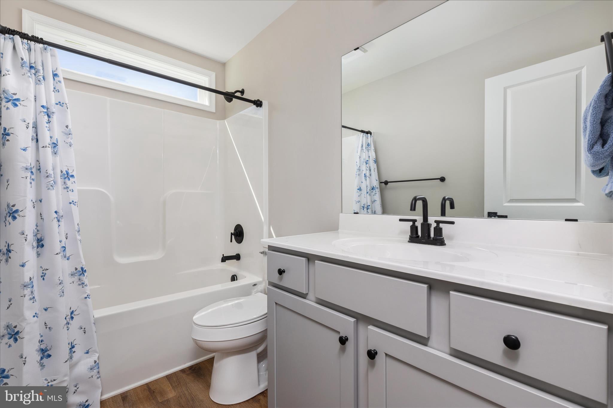 347 Riley Court Front Royal, VA 22630 - Photo 25 of 42 Main level full bathroom