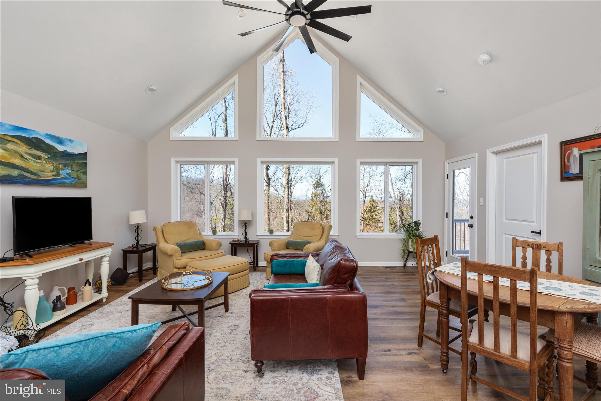 347 Riley Court Front Royal, VA 22630 - Photo 7 of 42 Bright open windows