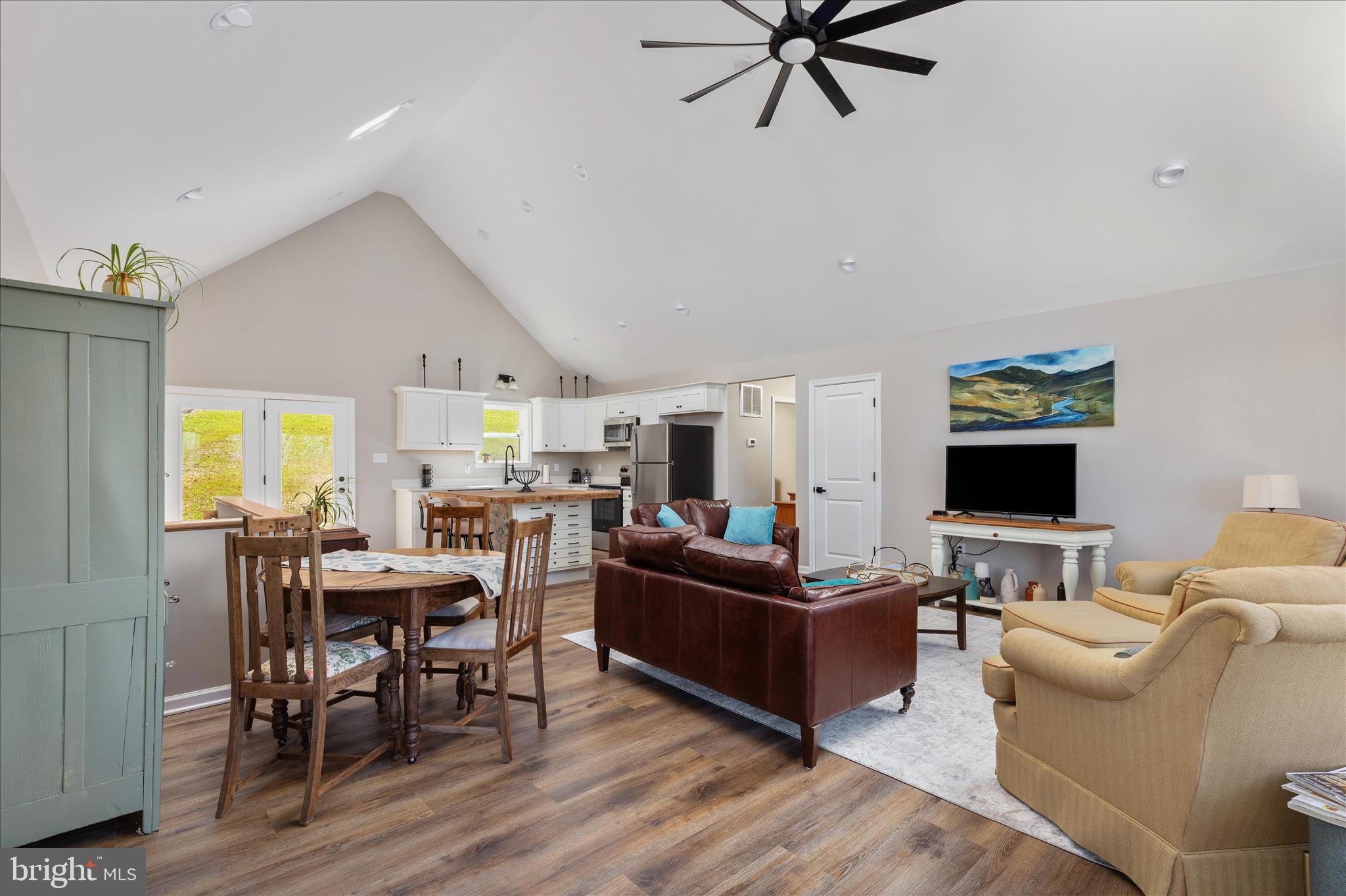 347 Riley Court Front Royal, VA 22630 - Photo 8 of 42 Dining