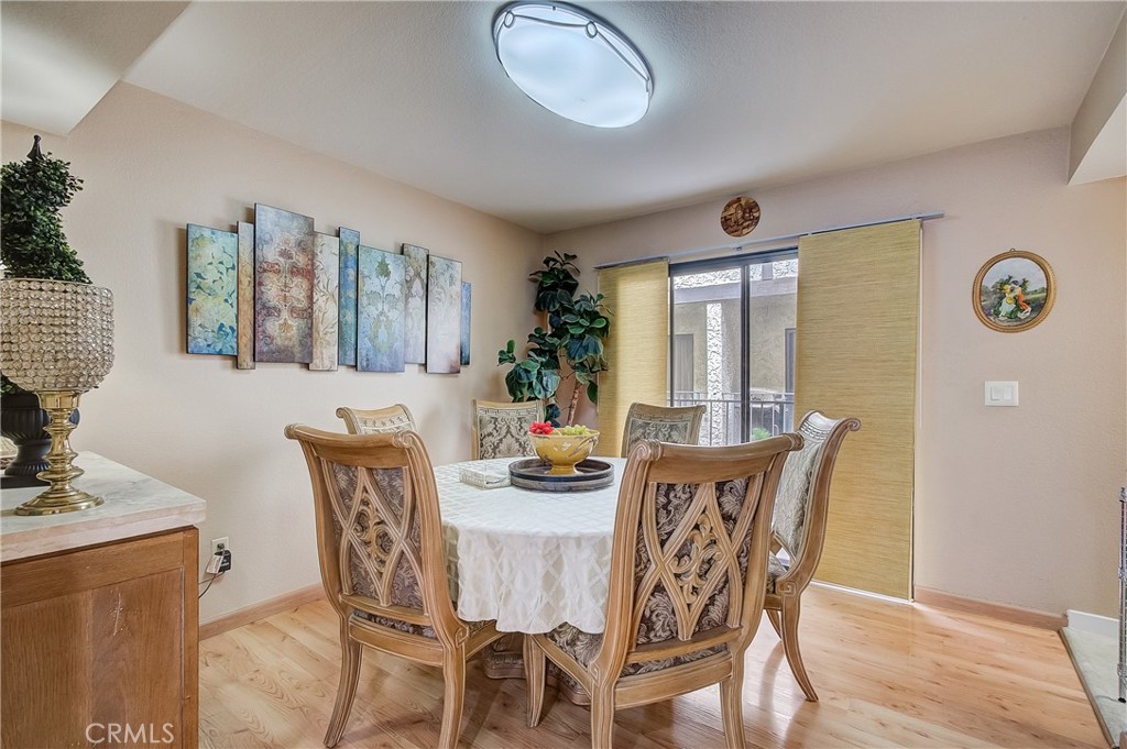 655 Alexander Street, Unit 3 Glendale, CA 91203 - Photo 11 of 26 a dining room with furniture and window