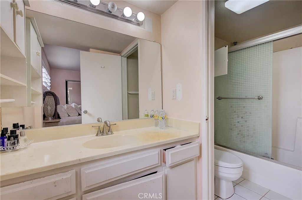 655 Alexander Street, Unit 3 Glendale, CA 91203 - Photo 21 of 26 a bathroom with a sink a toilet and shower