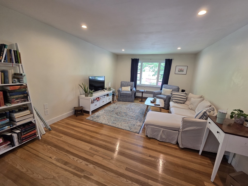 12-14 Louise Road, Unit 14 Chestnut Hill, MA 02467 - Photo 2 of 16