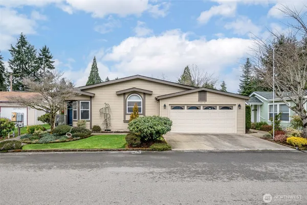 $180,000 | 15216 122nd Avenue East, Unit 3, Puyallup, WA 98374