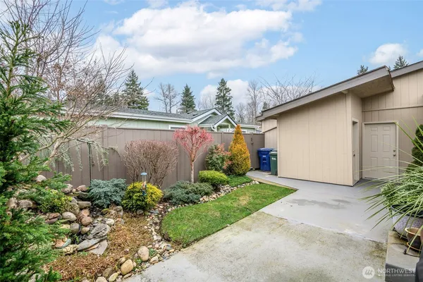 $180,000 | 15216 122nd Avenue East, Unit 3, Puyallup, WA 98374