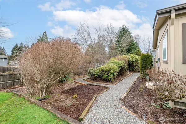 $180,000 | 15216 122nd Avenue East, Unit 3, Puyallup, WA 98374