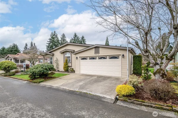 $180,000 | 15216 122nd Avenue East, Unit 3, Puyallup, WA 98374