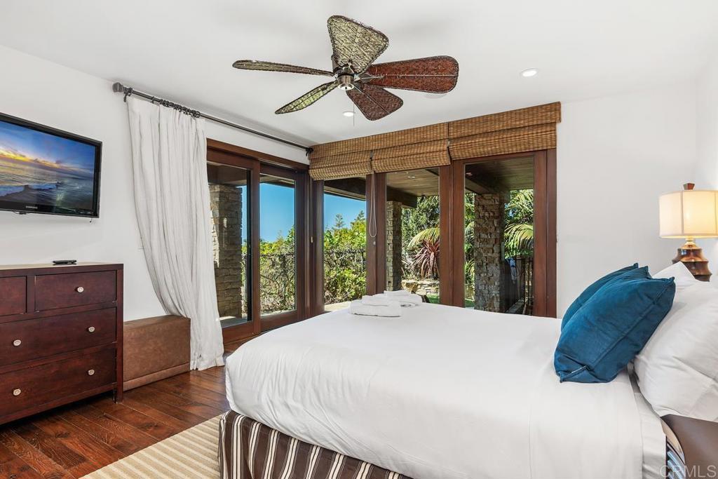 2260 El Amigo Road Del Mar, CA 92014 - Photo 29 of 40 Guest bedroom 2 view 2