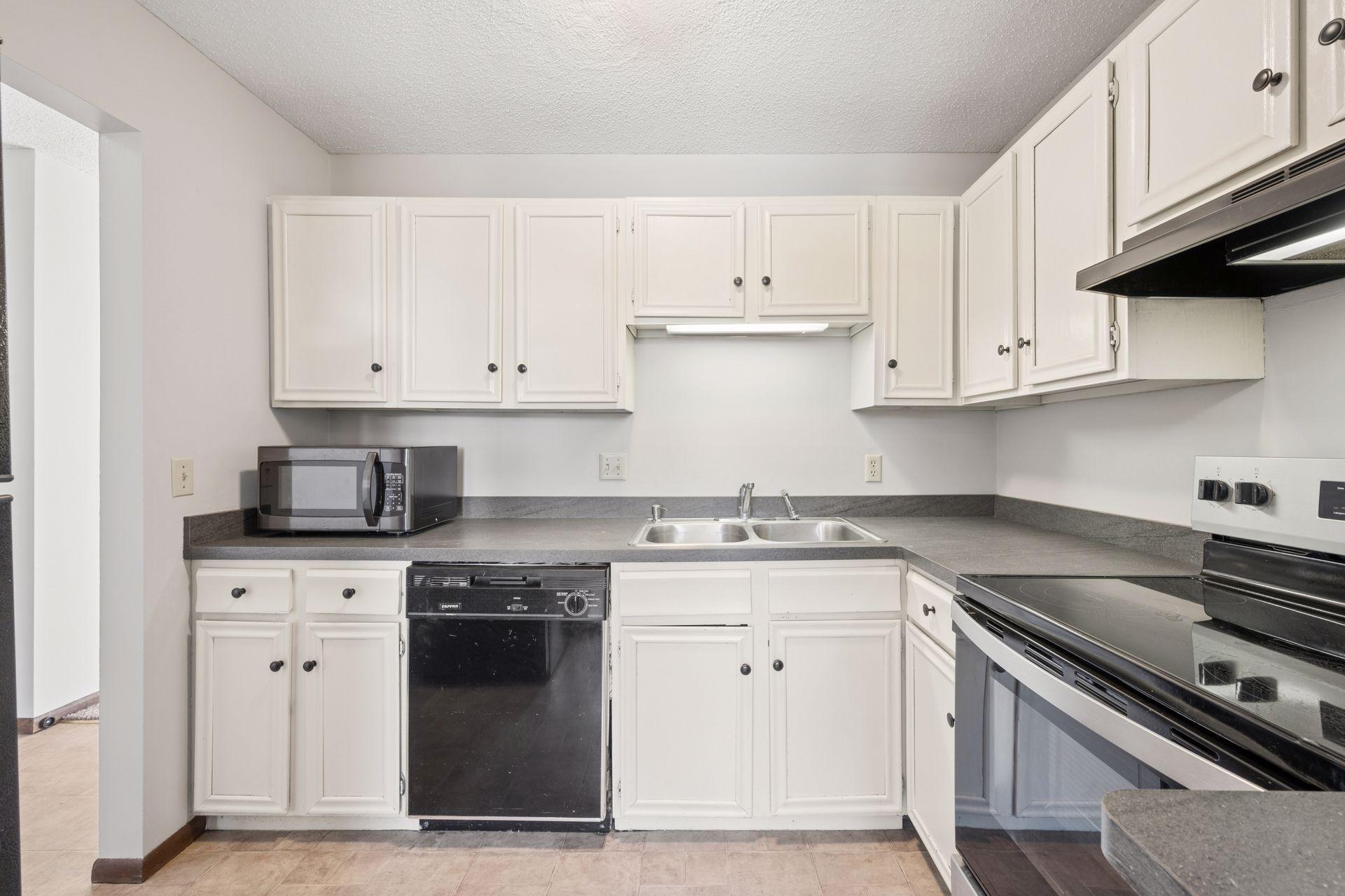 919 Ridge Drive Southeast St. Michael, MN 55376 - Photo 3 of 29