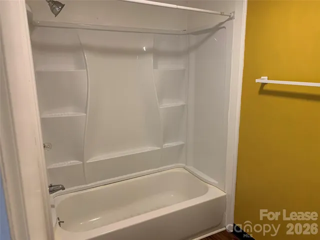 $850 | 544 North Center Street, Unit D, Statesville, NC 28677