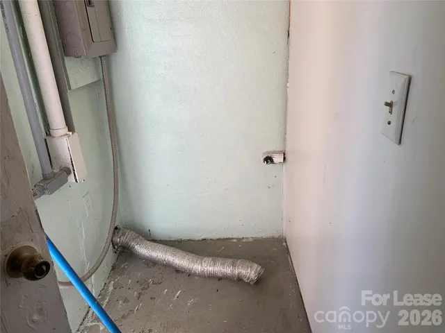 $850 | 544 North Center Street, Unit D, Statesville, NC 28677