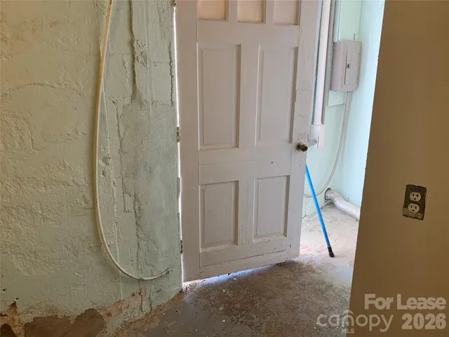 $850 | 544 North Center Street, Unit D, Statesville, NC 28677