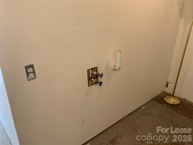 $850 | 544 North Center Street, Unit D, Statesville, NC 28677