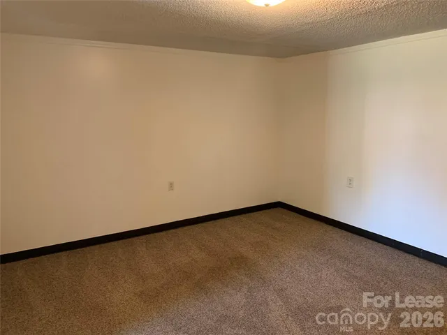 $850 | 544 North Center Street, Unit D, Statesville, NC 28677