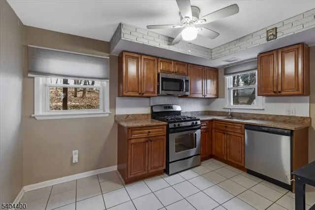 $2,000 | 32 West New Street, Rockaway, NJ 07866